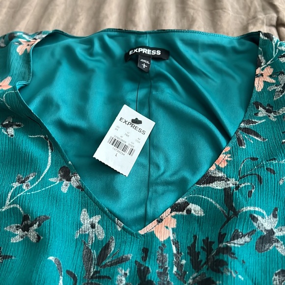 Floral Elastic Waist Ruffle Hem Mini Dress from Express ✨✨ Brand New - Picture 2 of 8